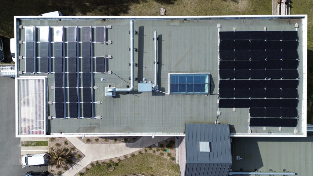 photo de l'installation solaire du groupe ADRE